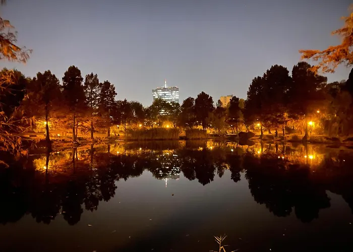 Апартаменти No 902 Circului Park Tower Бухарест