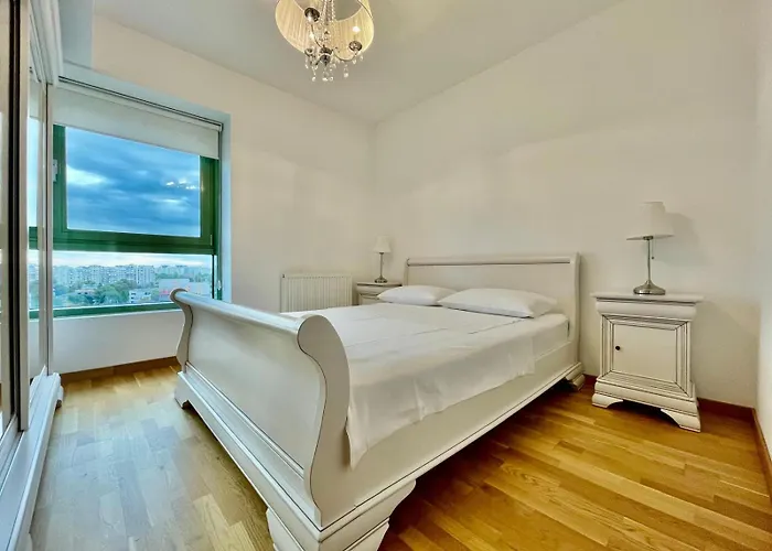 Апартаменти No 902 Circului Park Tower