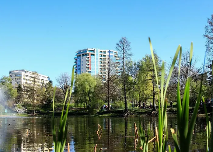 Апартаменти No 902 Circului Park Tower Бухарест