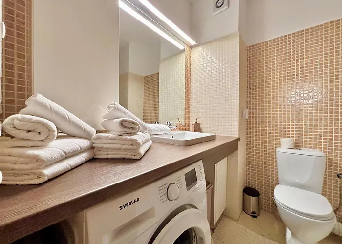 No 902 Circului Park Tower *