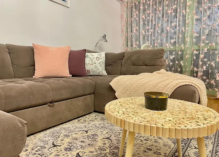 No 902 Circului Park Tower *