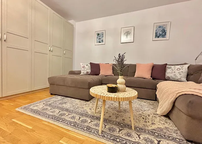 No 902 Circului Park Tower * Бухарест