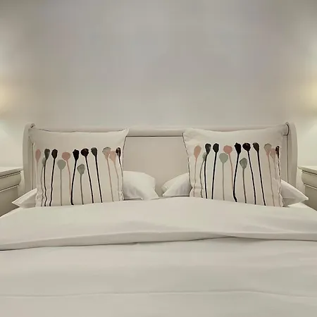 No 902 Circului Park Tower * Bucarest